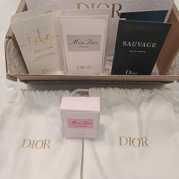 💋Dior NEW W/Bag Box Tissue Card Two (2) pouches and Mini fragrance and samples! - Picture 3 of 7